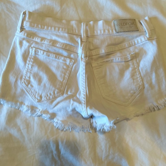 Wild Fox White Shorts - Picture 5 of 5